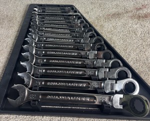 Milwaukee 144-Position Flex-Head Ratcheting Combination Wrench Set Metric (15-Piece)