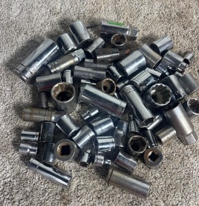 Lot of SAE Sockets 14, 38 & 12