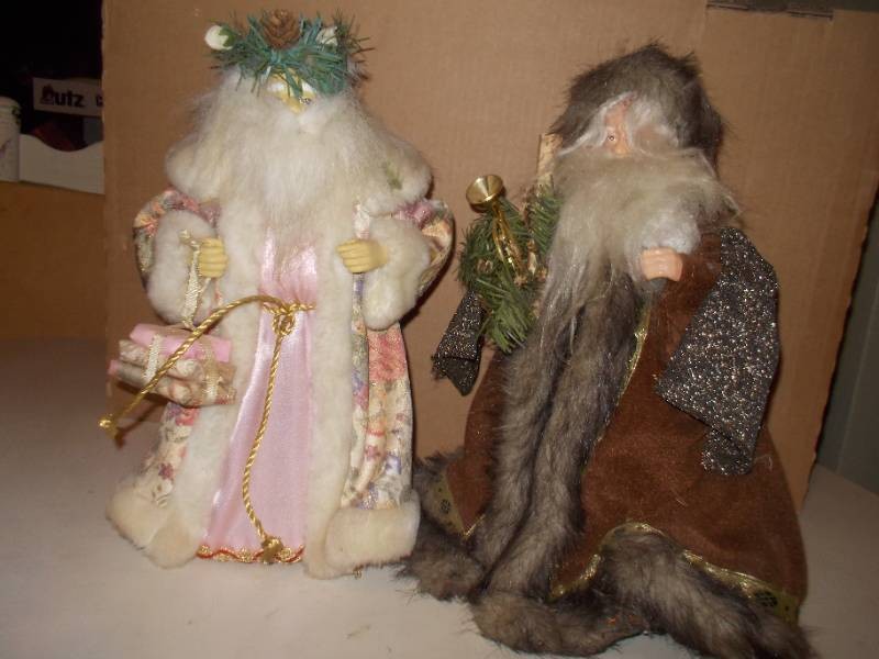 Vintage Santa Claus Tabletop Figurines - 2-Piece Lot