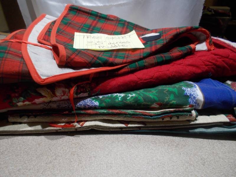 Assorted Christmas Linens