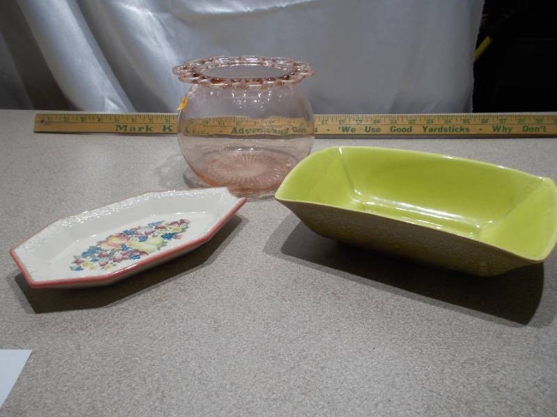 Mixed Lot of (3) Vintage Glassware & Ceramic Pieces