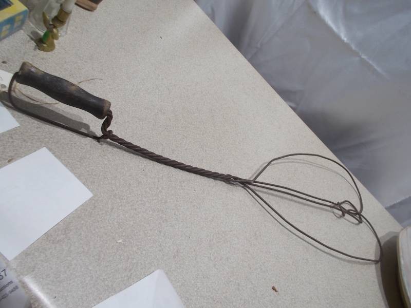 Vintage Woven Wire Rug Beater with Wood Handle