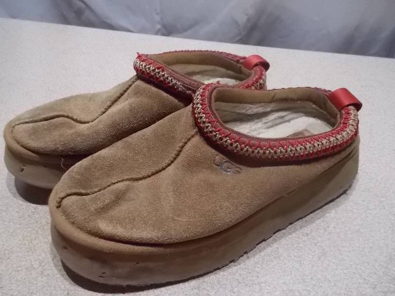 Vintage Leather House Shoes  Slipper Clogs