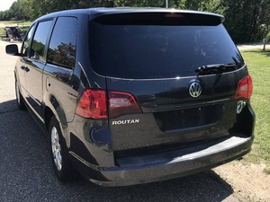 2012 Volkswagen Routan