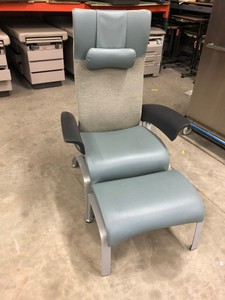 87041 - Generic Reclining Chair with Ottoman