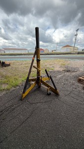Hydraulic aircraft tripod jack  (missing a wheel)