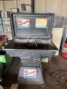 Parts cleaning system