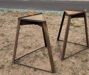 (2) Steel support stands
