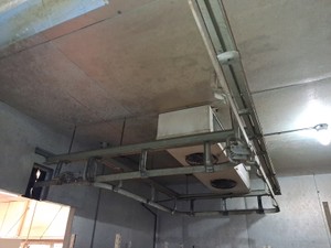 OVERHEAD ROLLING MEAT TRACK
