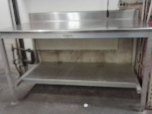 NSF STAINLESS STEEL WORK STATION - COUNTER TOP