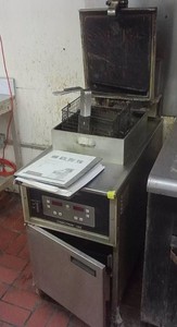 NSF HENNY PENNY PRESSURE FRYER