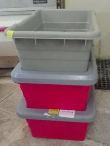 3 COMMERCIAL GRADE MEAT PROCESSING TUBS WITH 2 LIDS