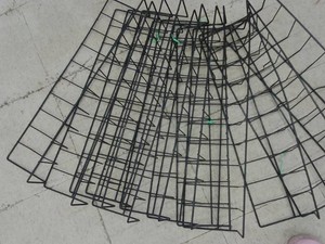 12 BLACK RUBBER COATED METAL WALL RACKS