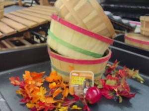 3 12 BUSHEL APPLE BASKETS  NEW SUET CAKE.