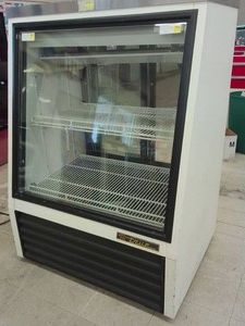 BEVERAGE COOLER