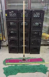 COMMERCIAL DUST MOP SET W EXTRA MOP HEAD