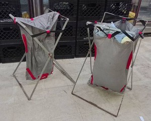 COMMERCIAL LAUNDRY STANDS WITH BAGS