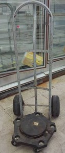 HAND TRUCK  CAN MOVING BASE