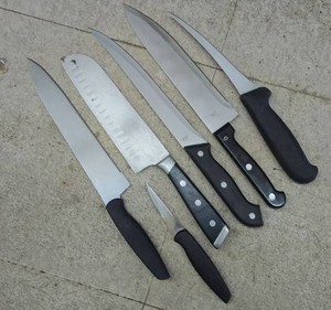5 NICE STAINLESS STEEL KNIVES