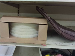 WHITE SUPER POLISH PADS AND EXTRA FLOOR PADS