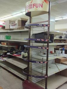 ROUNDED METAL END CAP SHELF