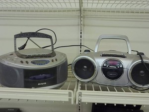 2 OLDER MODEL BOOMBOXES