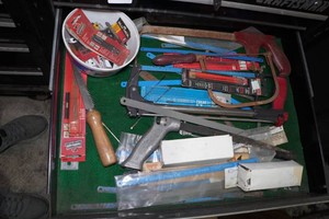 Contents of Drawer - Metal Saws