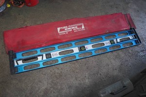 Plumb-It 10 Expandable Wall Stud Level