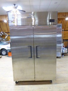 Eline 2-Door Cooler