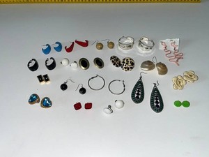 VTG Mixed Lot Assorted Fashion Earrings, Hoops, Studs & Dangles
