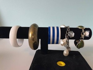 VTG Costume Jewelry Bracelets - 5-Piece Assorted Bangle & Charm Bracelet Set