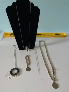 VTG Costume Jewelry Necklace & Chain Assortment