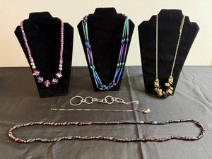 VTG Costume Jewelry - 5 Necklaces & Bracelet Mixed Lot of 6