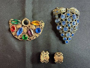 VTG Costume Jewelry & Pendants & Earrings Mixed Lot