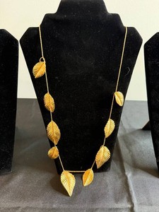 VTG Leaf Statement Necklace - Gold-Tone Textured Botanical Design