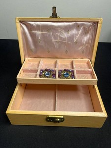 VTG Costume Jewelry Brooch Pair - Floral Gold-Tone Pins in Jewelry Case