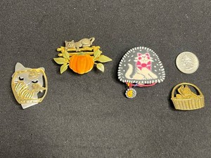 VTG Cat Brooches - ULTA CRAFT & Mixed Costume Jewelry (Lot of 4)