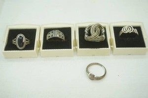 group or rings (displays boxes not included)