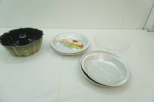 disposable pie pans, bundt pan