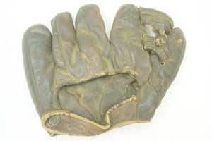 1930s era brown leather split finger baseball glove