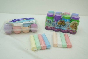 Super Bubbles, side walk chalk NIP