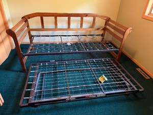 trundle bed