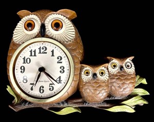 Vintage Owl Wall Clock - Burwood Productions Model 0457  0457-1