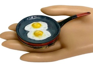 Limoges France Porcelain Frying Pan with Two Fried Eggs Trinket Box