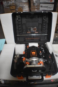 WEN RT6033 15-Amp Variable Speed Plunge Woodworking Router Kit with Carrying Case and Edge Guide