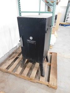 Mastbuilt Electric Smoker