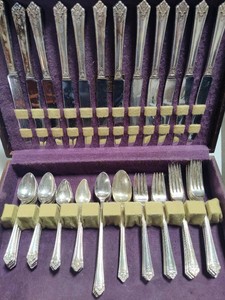 1847 Rogers Bros Silver Plated Her Majesty Flatware (66pcs)