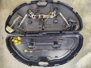 Mission Craze Cross Bow wArrows & Carry Case