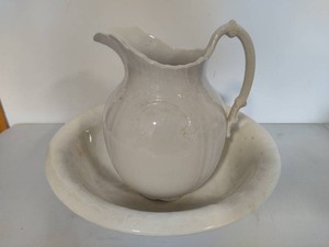 Homer Laughlin Porcelain Wash Basin & Pitcher