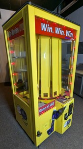 Bay Tek Movie Stop Commercial Arcade Prize Merchandiser Game